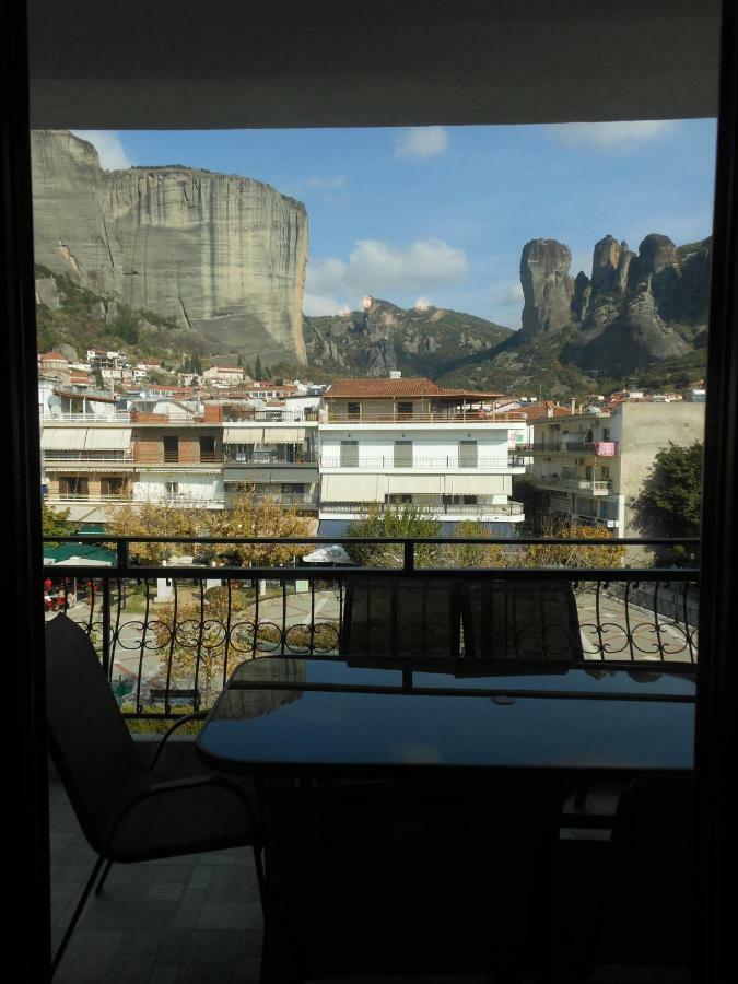 Meteora Panorama At The City Center Kalambaka Eksteriør billede